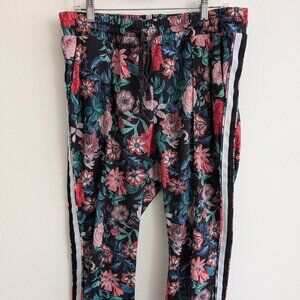 Project Runway Women's Black Floral Joggers Size Large